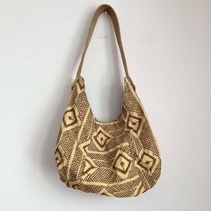 Vintage Embroidered Shoulder Bag